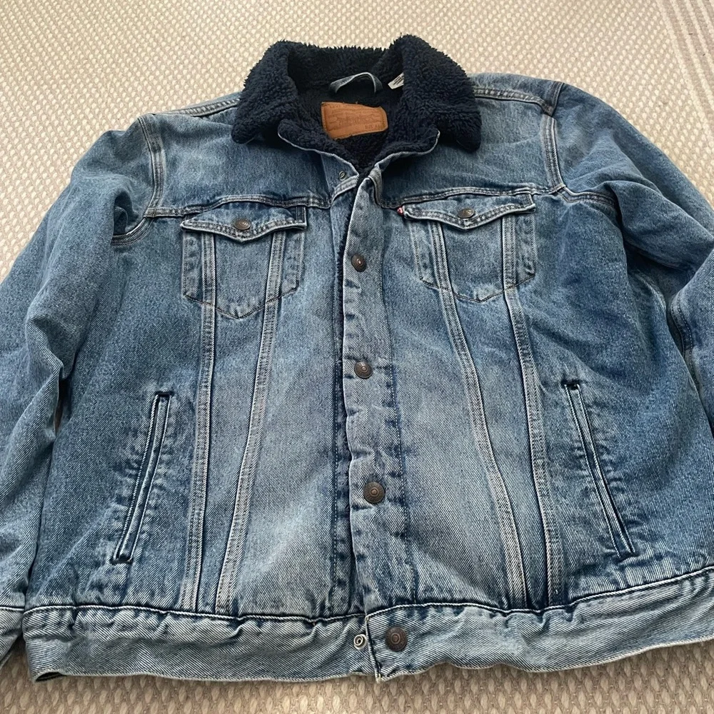 Levi's Blue Denim Sherpa-Lined Jacket - Picture 4 of 11